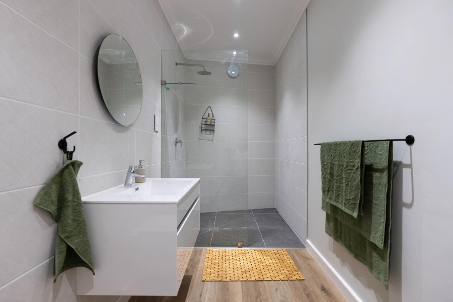 4 Bedroom Property for Sale in Sea Point Western Cape